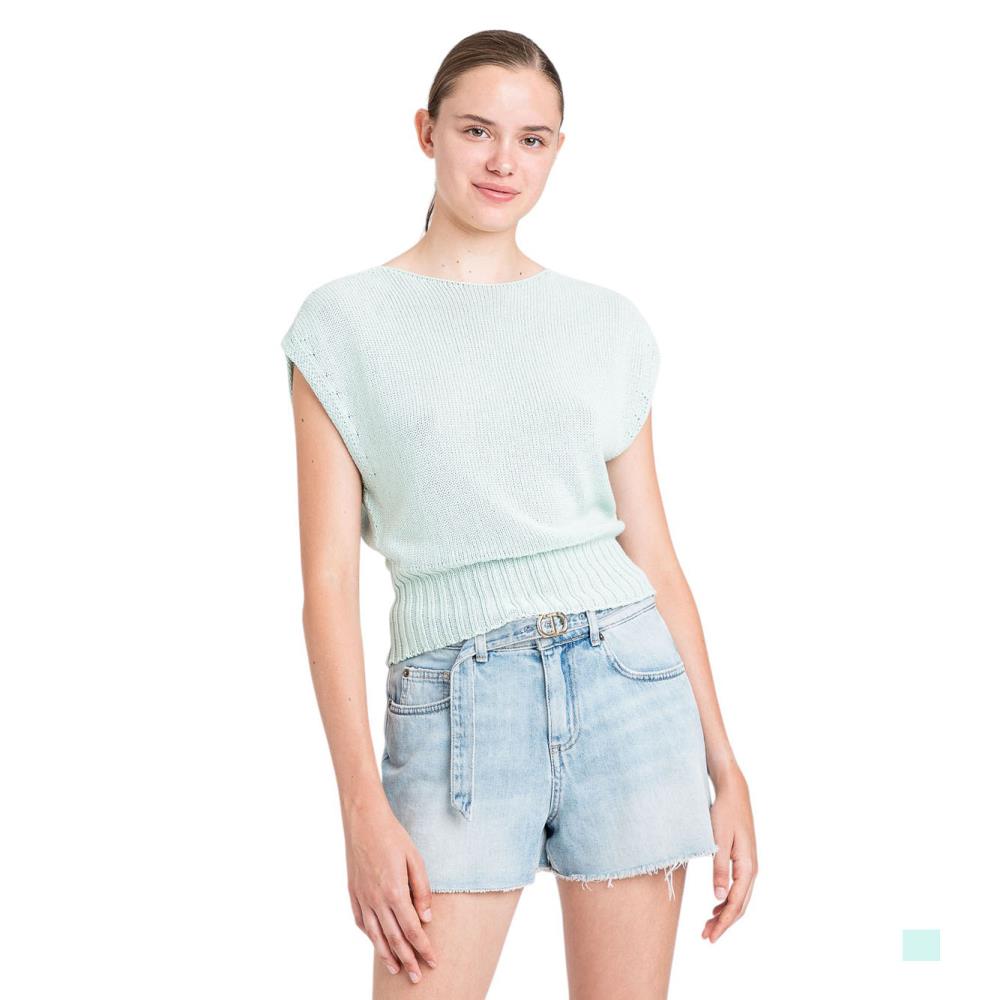 Crewneck knit top