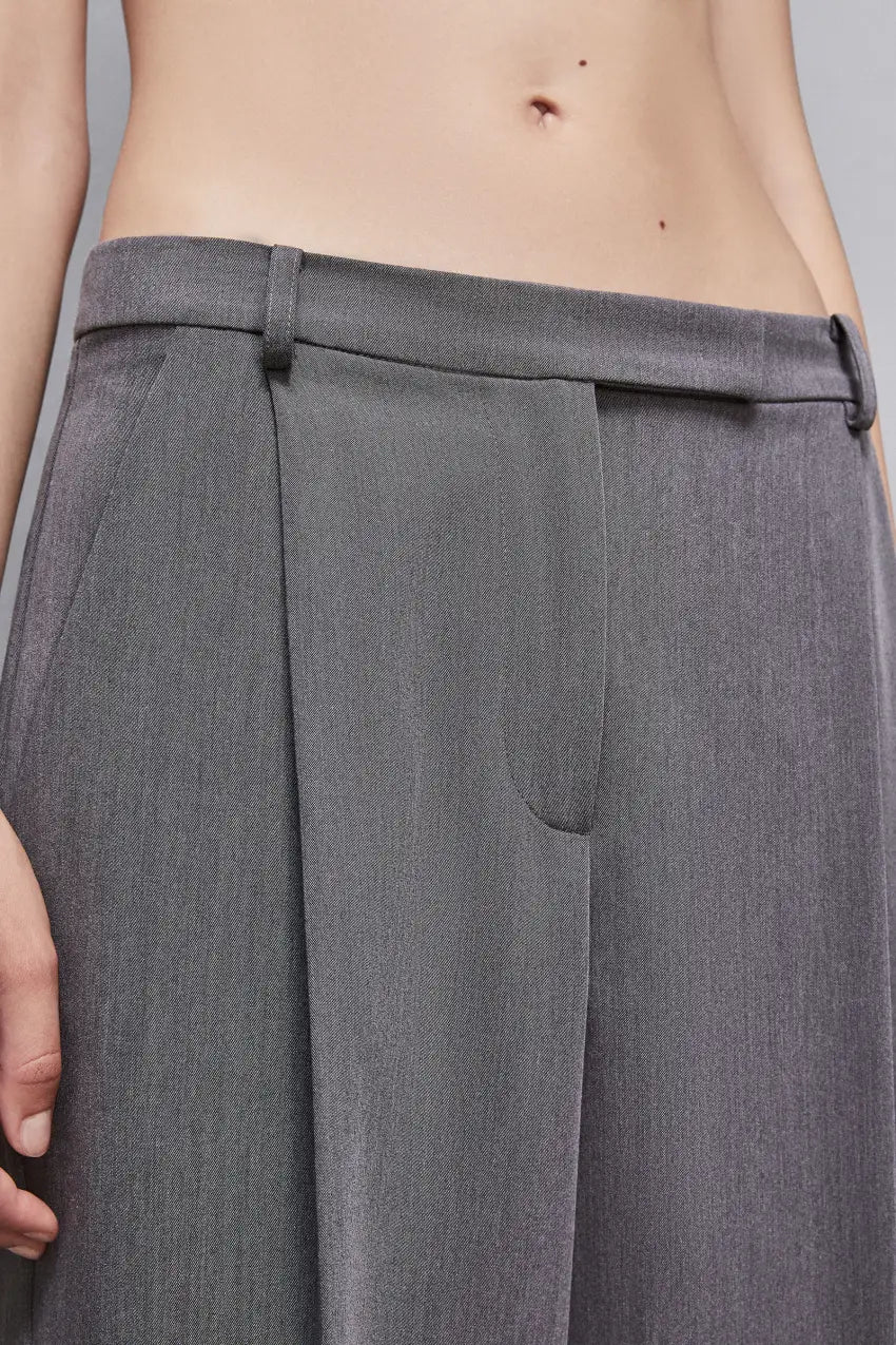 Essential Viscose Pleated Trousers