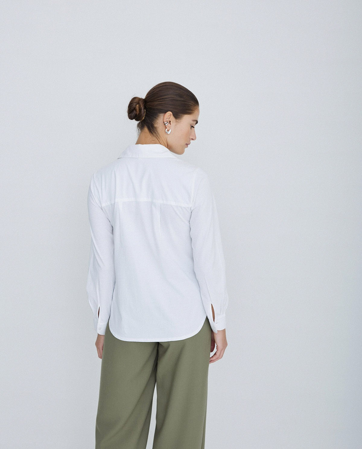 Basic 100% cotton shirt white